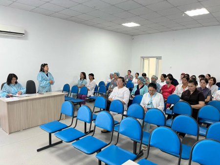Мәртөк ауданының медицина қызметкерлері мен әскери қызметшілері АИТВ-инфекциясының алдын алу бойынша оқудан өтті